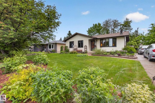 304 Fir Street, Sherwood Park, AB - Outdoor With Facade