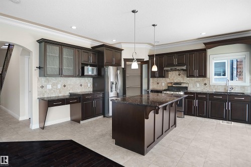 14037 161A Avenue Nw, Edmonton, AB 
