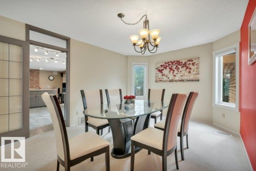 568 Buchanan Road Nw, Edmonton, AB - Indoor Photo Showing Dining Room