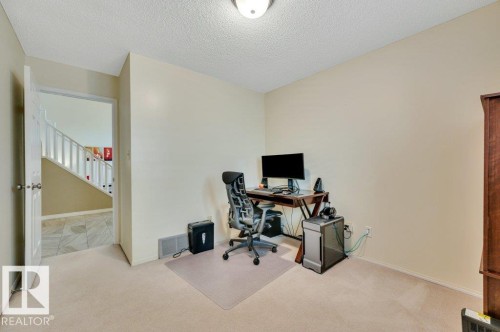 or could be a fourth bedroom - 568 Buchanan Road Nw, Edmonton, AB - Indoor Photo Showing Office