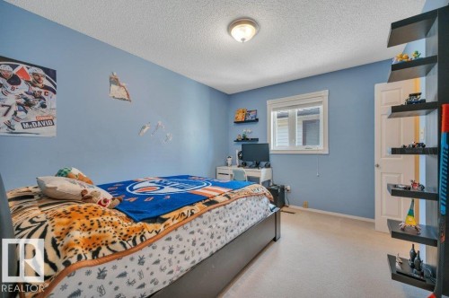 568 Buchanan Road Nw, Edmonton, AB - Indoor Photo Showing Bedroom