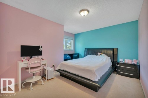 568 Buchanan Road Nw, Edmonton, AB - Indoor Photo Showing Bedroom