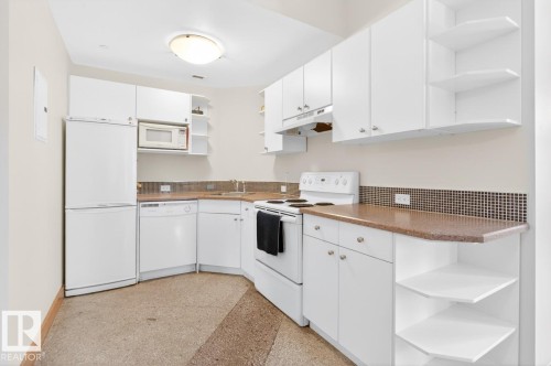 #801 10134 100 St Nw, Edmonton, AB - Indoor Photo Showing Kitchen