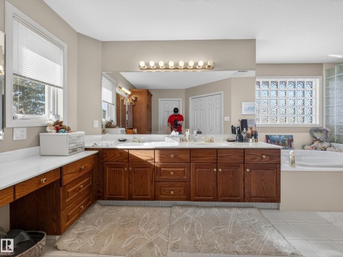 403 Twin Brooks Crescent Nw, Edmonton, AB - Indoor