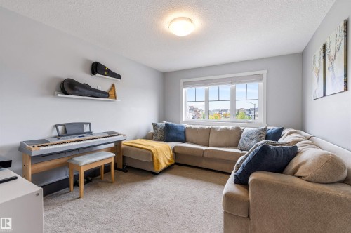 23 Jamison Crescent, St. Albert, AB - Indoor Photo Showing Living Room