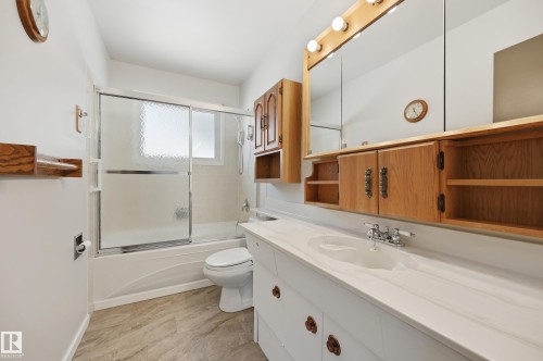 5210 43 Avenue, Leduc, AB 