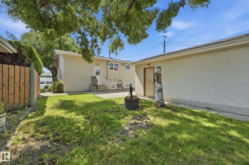 5210 43 Avenue, Leduc, AB 