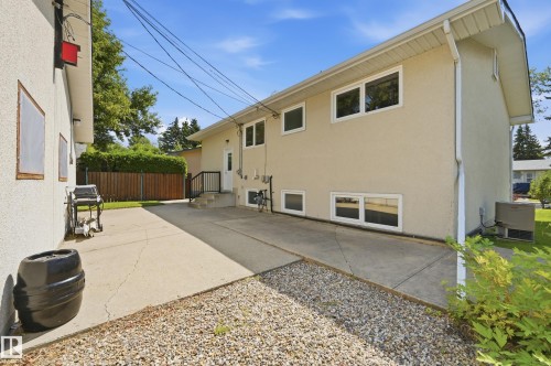 5210 43 Avenue, Leduc, AB 