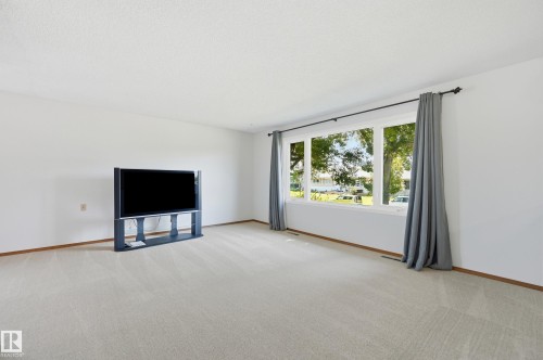5210 43 Avenue, Leduc, AB 