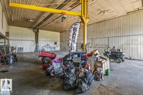 54115 Range Road 270, Rural Sturgeon County, AB - Indoor Photo Showing Garage