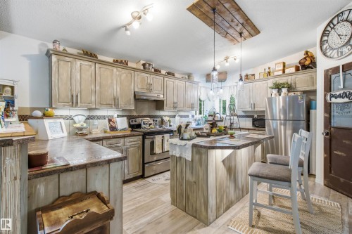 #116 59526 Hwy 657, Rural Bonnyville M.D., AB - Indoor Photo Showing Kitchen