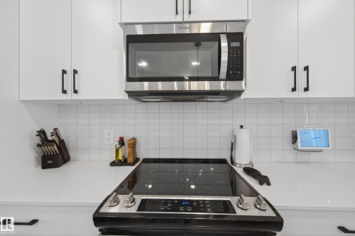 512 37 Street Sw, Edmonton, AB - Indoor Photo Showing Kitchen