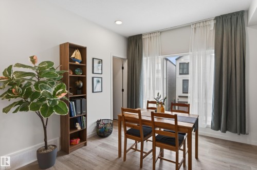 512 37 Street Sw, Edmonton, AB - Indoor Photo Showing Dining Room