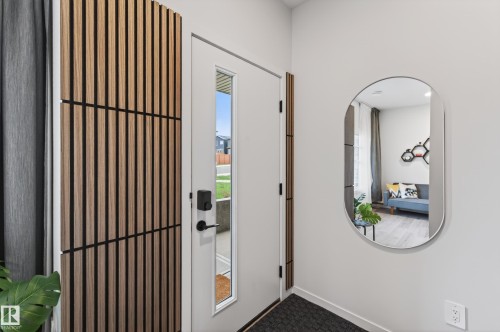 512 37 Street Sw, Edmonton, AB - Indoor Photo Showing Other Room