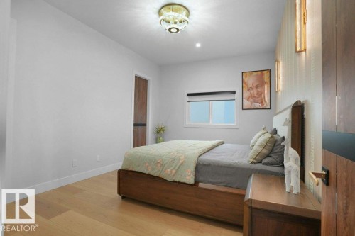 5104 Woolsey Link Nw, Edmonton, AB - Indoor Photo Showing Bedroom