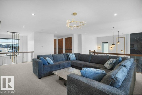 5104 Woolsey Link Nw, Edmonton, AB - Indoor Photo Showing Living Room