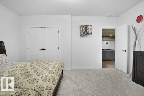 5104 Woolsey Link Nw, Edmonton, AB - Indoor Photo Showing Bedroom