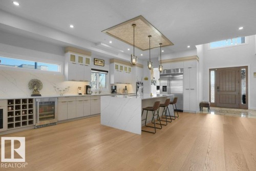 5104 Woolsey Link Nw, Edmonton, AB - Indoor Photo Showing Kitchen With Upgraded Kitchen