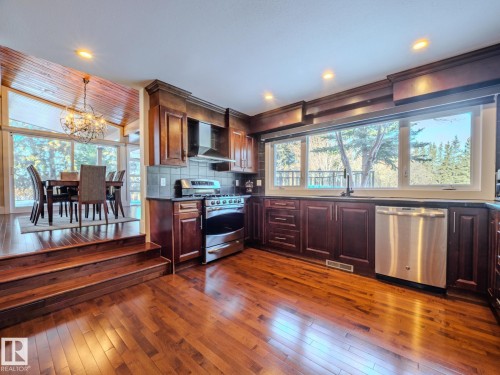 #80 23333 Wye Rd, Rural Strathcona County, AB - Indoor Photo Showing Kitchen