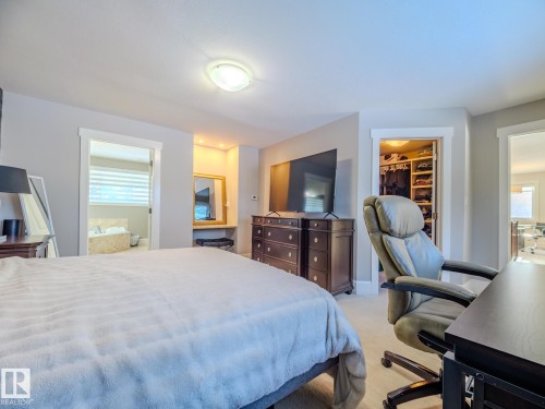 #80 23333 Wye Rd, Rural Strathcona County, AB - Indoor Photo Showing Bedroom