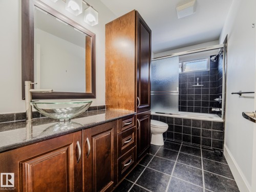 #80 23333 Wye Rd, Rural Strathcona County, AB - Indoor Photo Showing Bathroom