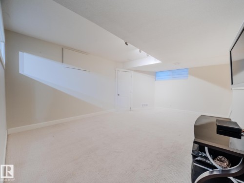 #80 23333 Wye Rd, Rural Strathcona County, AB - Indoor