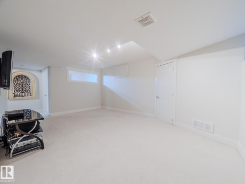 #80 23333 Wye Rd, Rural Strathcona County, AB - Indoor