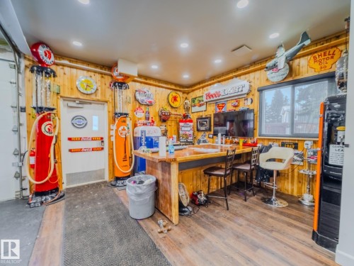 #80 23333 Wye Rd, Rural Strathcona County, AB - Indoor