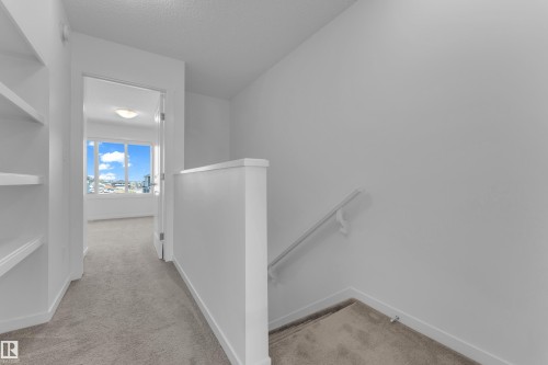 22711 84 Avenue Nw, Edmonton, AB - Indoor Photo Showing Other Room