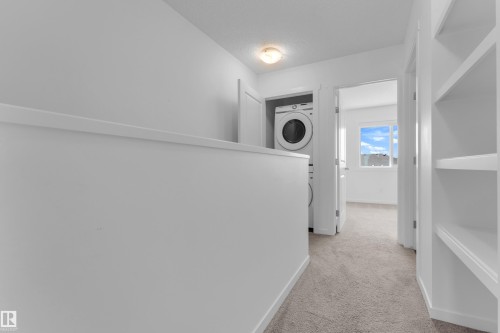 22711 84 Avenue Nw, Edmonton, AB - Indoor Photo Showing Other Room