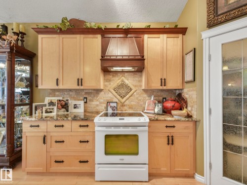 51 Kendall Crescent, St. Albert, AB - Indoor Photo Showing Kitchen