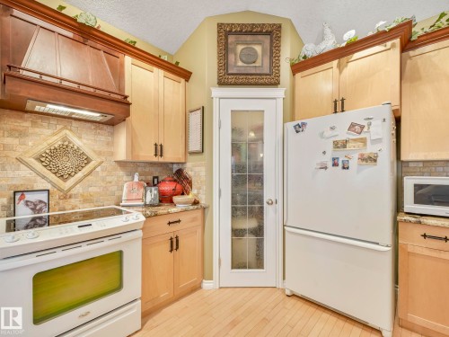 51 Kendall Crescent, St. Albert, AB - Indoor Photo Showing Kitchen