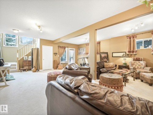 51 Kendall Crescent, St. Albert, AB - Indoor Photo Showing Living Room