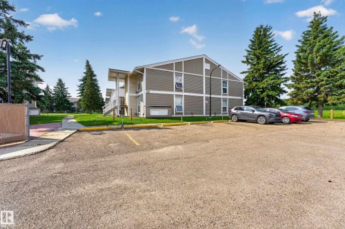 #104 2204 118 St Nw, Edmonton, AB - Outdoor