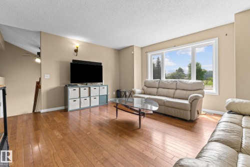 4712 48 Street, Onoway, AB - Indoor Photo Showing Living Room