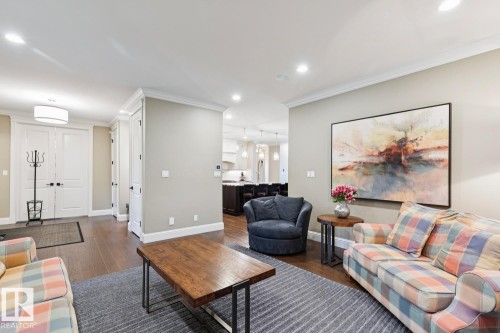 8927 117 Street Nw, Edmonton, AB - Indoor Photo Showing Living Room