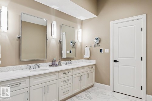 8927 117 Street Nw, Edmonton, AB - Indoor Photo Showing Bathroom