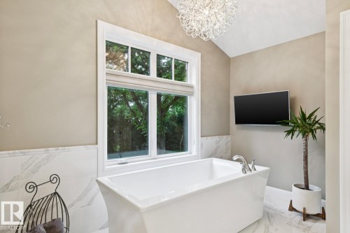8927 117 Street Nw, Edmonton, AB - Indoor Photo Showing Laundry Room