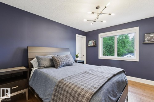8927 117 Street Nw, Edmonton, AB - Indoor Photo Showing Bedroom