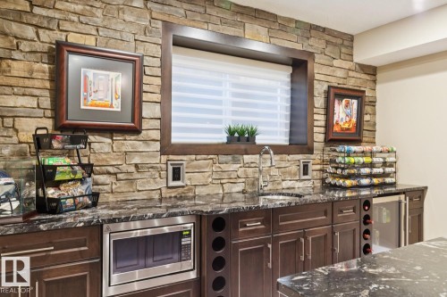 8927 117 Street Nw, Edmonton, AB - Indoor Photo Showing Kitchen