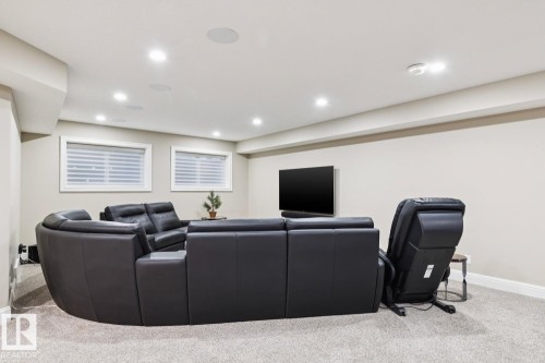 8927 117 Street Nw, Edmonton, AB - Indoor