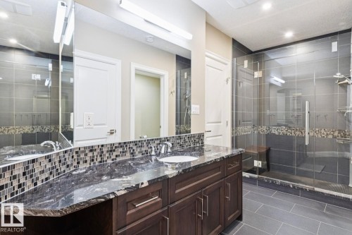 8927 117 Street Nw, Edmonton, AB - Indoor Photo Showing Bathroom