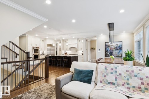 8927 117 Street Nw, Edmonton, AB - Indoor