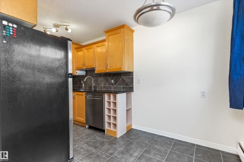 #102 10720 84 Av Nw, Edmonton, AB - Indoor