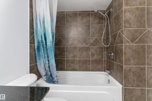 #102 10720 84 Av Nw, Edmonton, AB - Indoor Photo Showing Bathroom