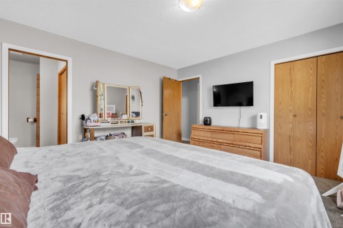 6112 51 Avenue, Cold Lake, AB - Indoor Photo Showing Bedroom