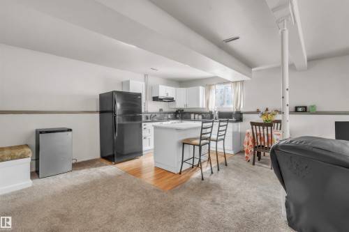 6112 51 Avenue, Cold Lake, AB - Indoor Photo Showing Kitchen