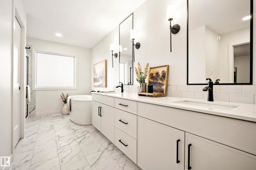 31 Prescott Close, Spruce Grove, AB - Indoor Photo Showing Bathroom