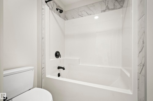 31 Prescott Close, Spruce Grove, AB - Indoor Photo Showing Bathroom