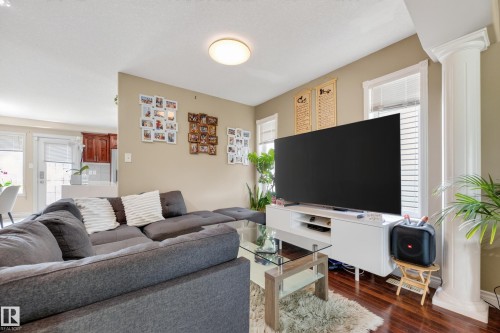 6514 106 Street Nw, Edmonton, AB - Indoor Photo Showing Living Room
